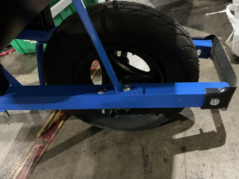 Condition photo showing Good Condition for kobalt 6-cu ft 1 wheel high-density poly push wheelbarrow