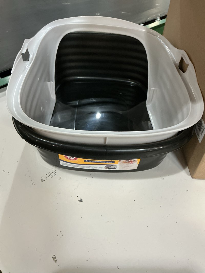 Condition photo showing Good Condition for arm & hammer rimmed cat litter box with high sides and microban, made in usa pearl white/ dark gray standard