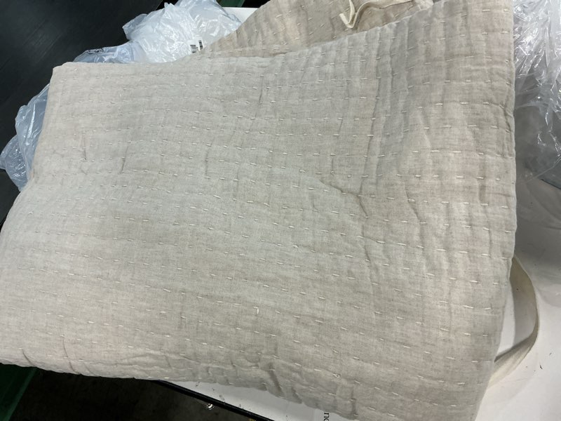 Condition photo showing Good Condition for quince european linen cotton stitch quilt set 3 full/queen