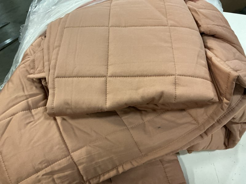 Condition photo showing Good Condition for bamboo box quilt set, king/cal king, clay