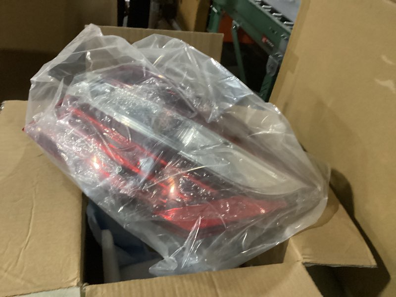 Condition photo showing Good Condition for Tail Lights Rear Brake Outer Lamp Assembly for Honda Accord 2016 2017 Right Passenger Side 33500T2AA21 HO2805108