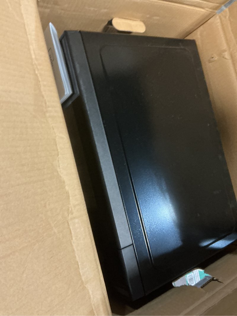 Condition photo showing Good Condition for mainstays 1.1 cu ft microwave oven in black