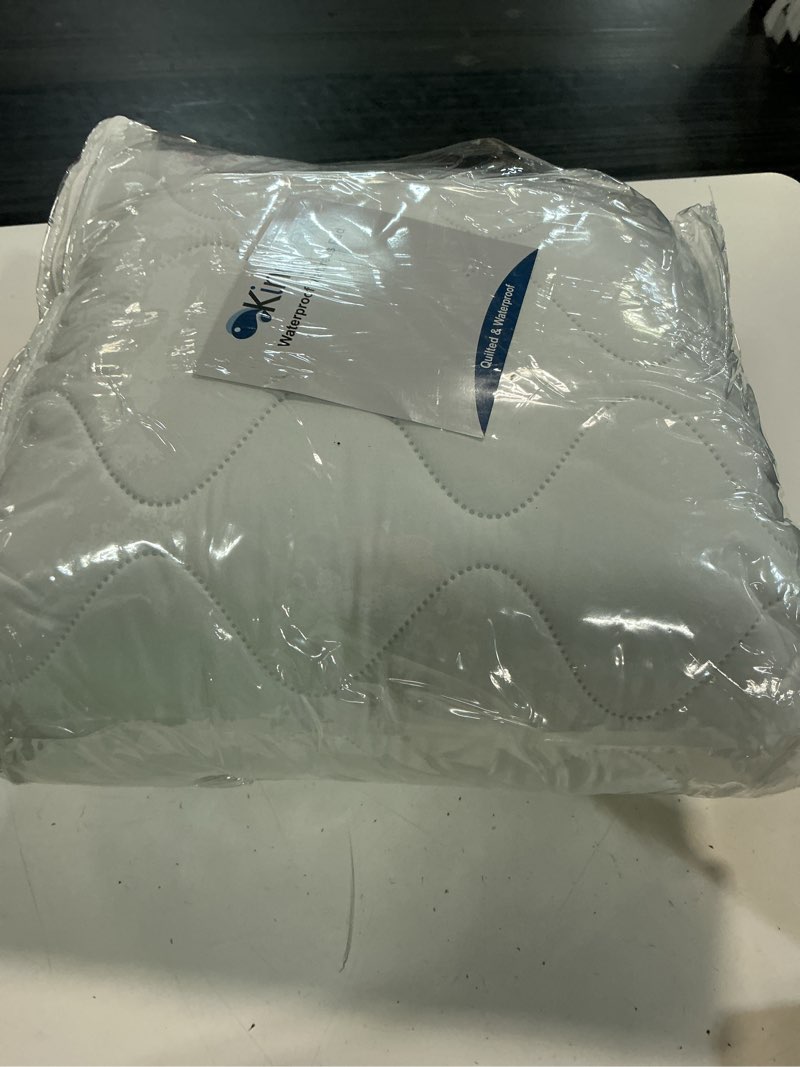 Condition photo showing Good Condition for waterproof quilted split king mattress protector pad for adjustable bed | 2 mattress pads in 1 package each 39x80 with up to 16 deep pocket, stay in place fitted cover, noiseless soft padded topper