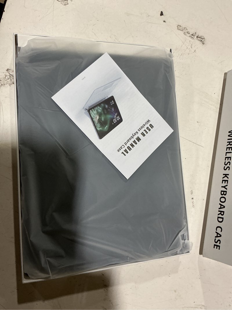 Condition photo showing Good Condition for for ipad 11th(a16, 2025)/10th generation case with keyboard, magic keyboard 2022, springy backlit keys, stain-resistant surface, multi-touch trackpad,black