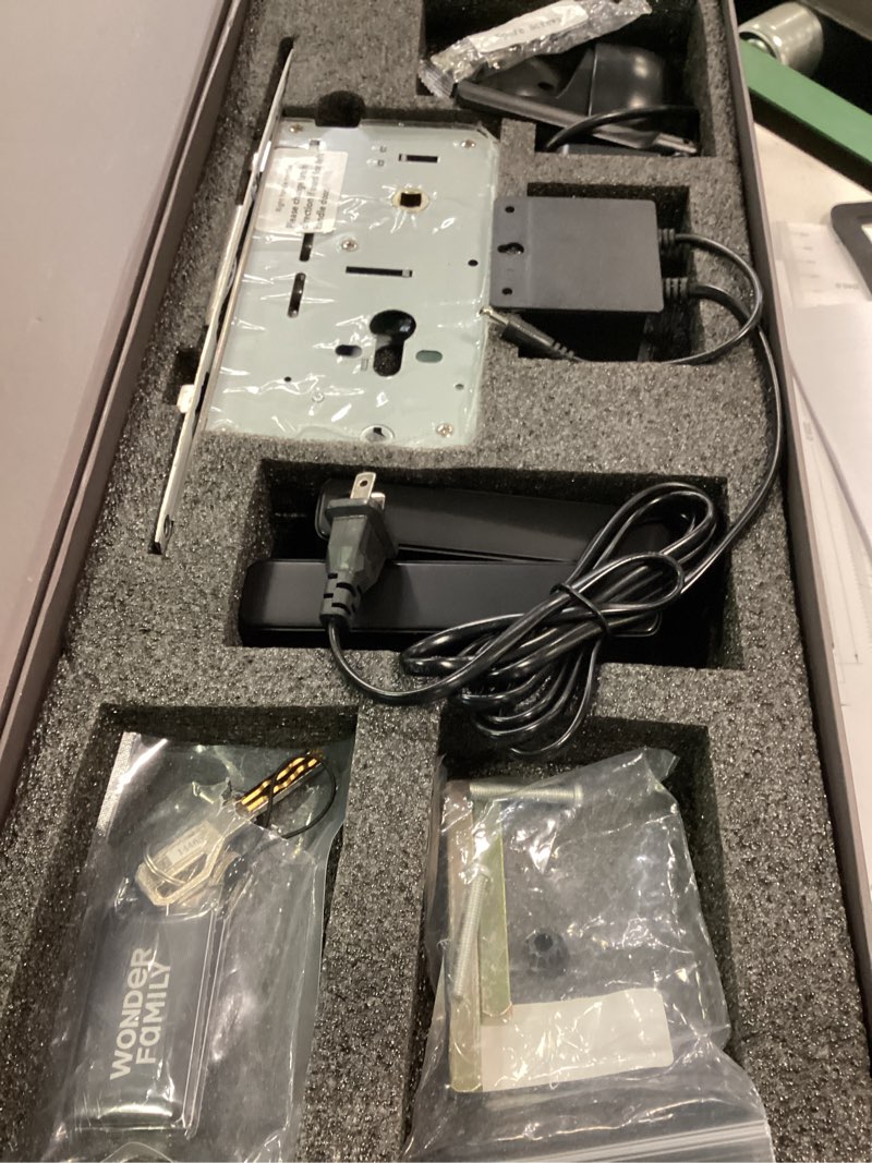 https://lotting-media.assets.bidfta.com/lotting_4c3bf421-87ff-4985-84ac-ec9d77728e78