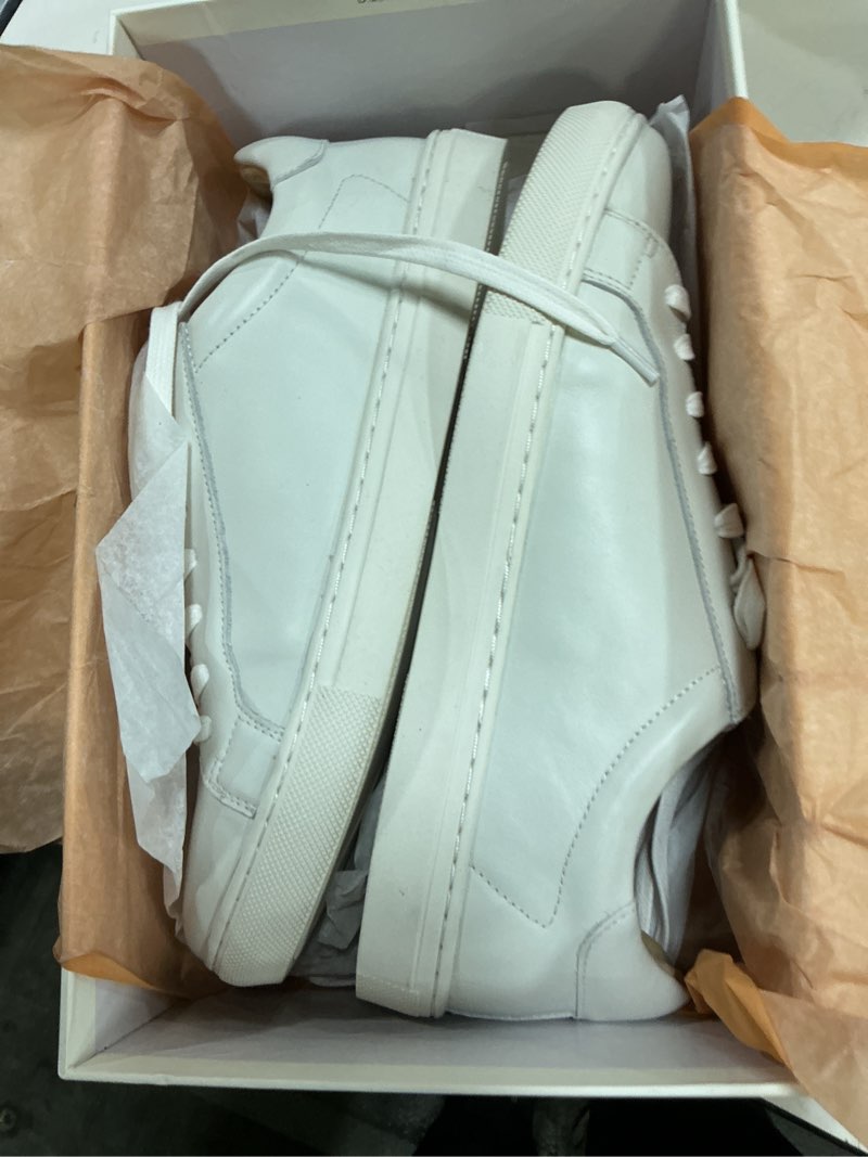 Condition photo showing Good Condition for quince 100% leather everyday sneaker, 9, white