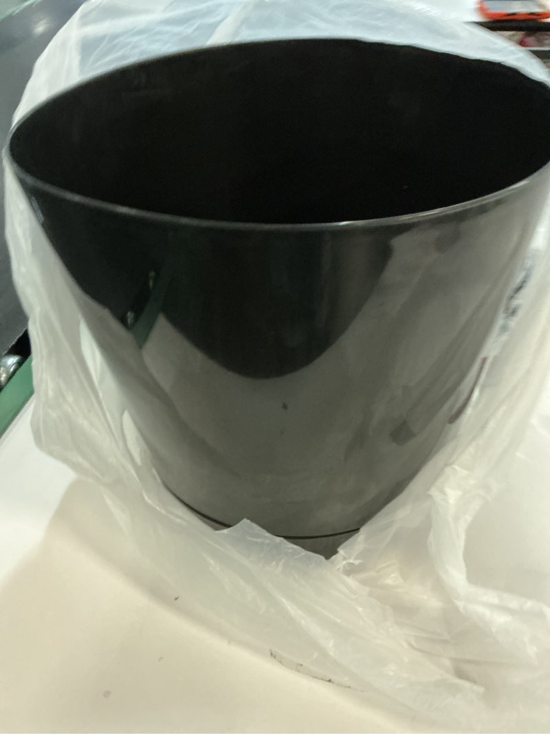 Condition photo showing New/Like New for novelty majestic full depth round cylinder pot, glossy black, 14-inch (10148)
