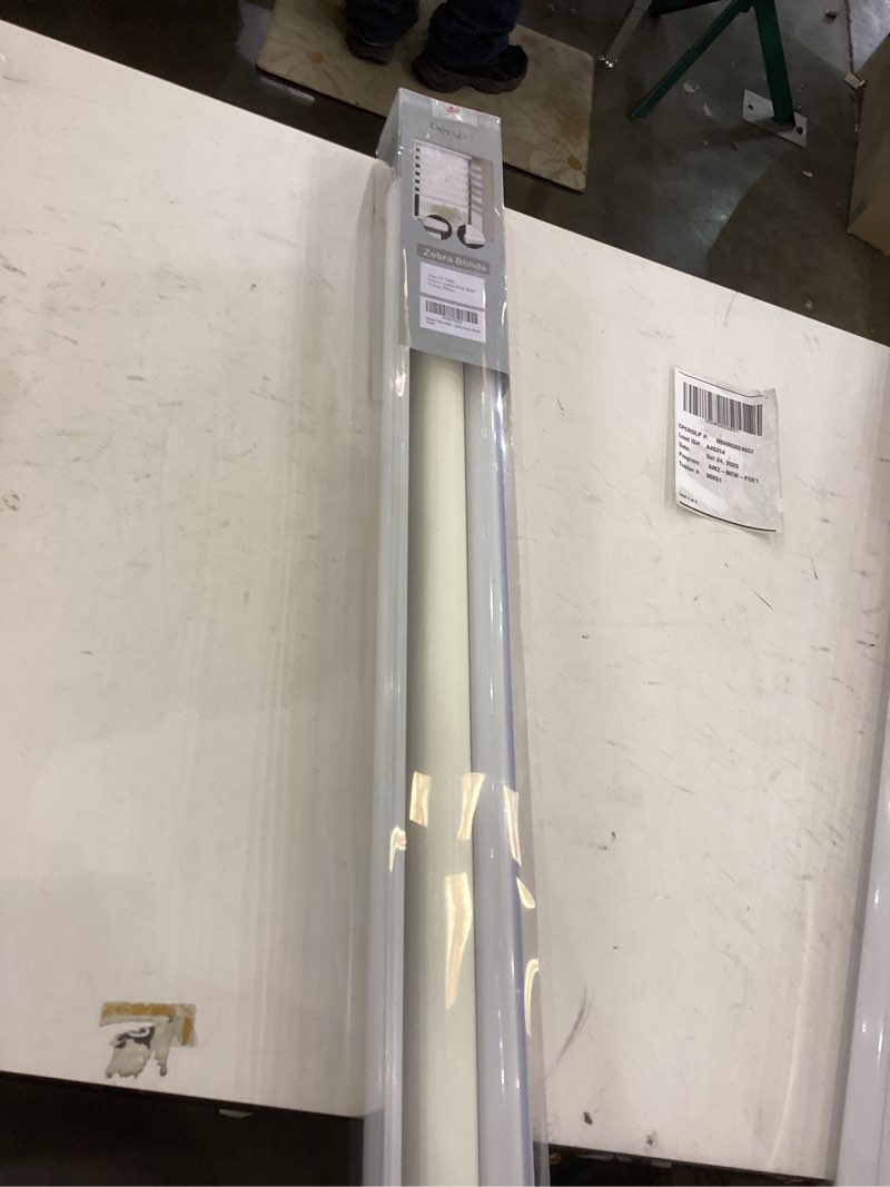 PERSILUX ZEBRA BLINDS 31” *64” With fabric width of 29.8” *64” white