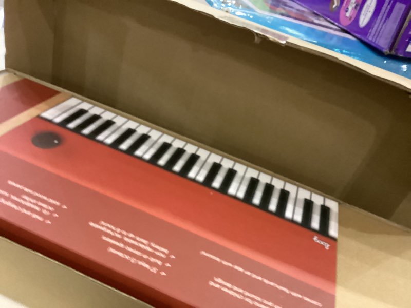Condition photo showing New/Like New for Loog digital piano - portable keyboard for beginners with musician grade sound, MIDI over USB-C rechargeable musical educational instrument Loog piano