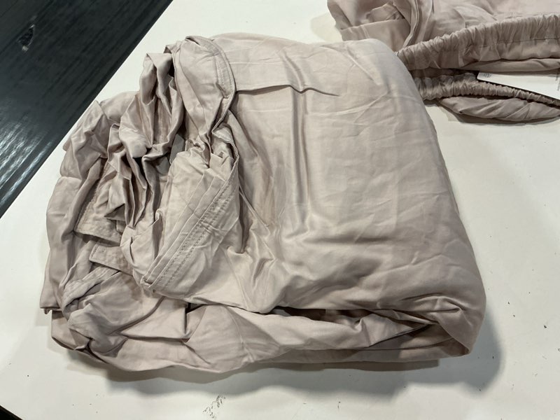 Condition photo showing As Is for bamboo duvet cover set, full/queen, soft blush