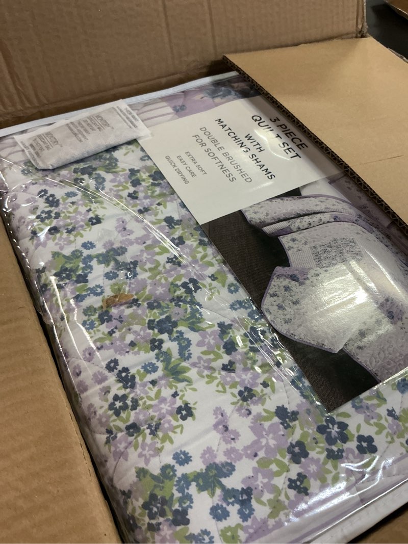 Condition photo showing New/Like New for CANNON Elissa Patchwork White and Purple Polyester 3-Piece Full/Queen Quilt Set, Floral Themed, for Men and Women, Oeko-TEX Certified Confidence