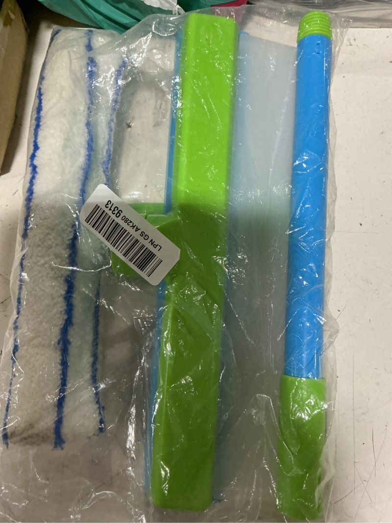 Condition photo showing Good Condition for window cleaning kit, window squeegee, recyclable silicone window squeegee kit, 3 in 1 glass cleaning tool with rotatable rubber microfiber scrubber (1 set)