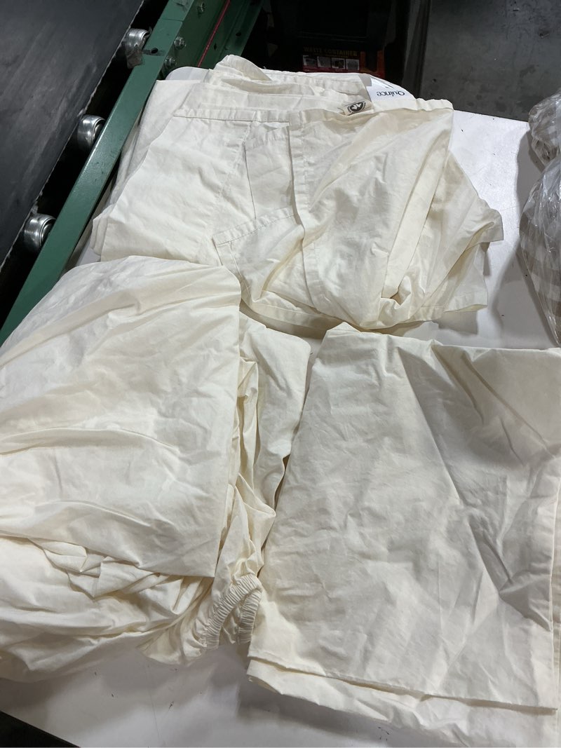 Condition photo showing Good Condition for quince organic crisp percale sheet set, full, ivory