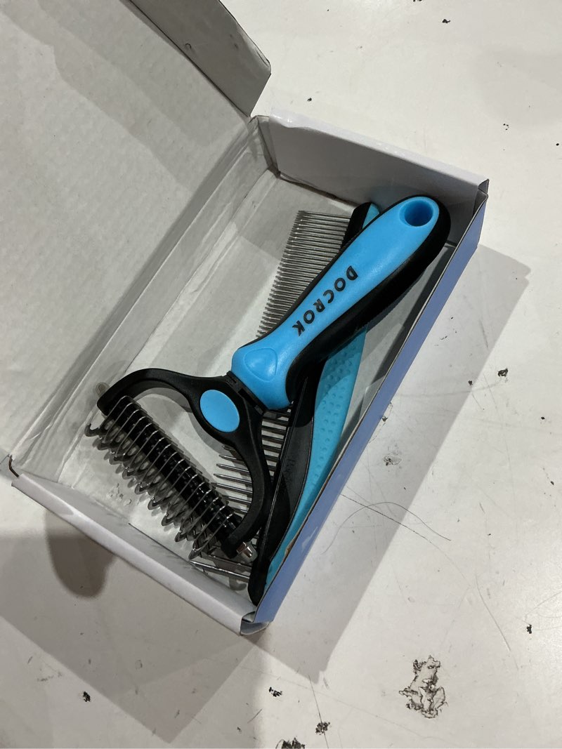 Condition photo showing Good Condition for docrok pet grooming combo - blue deshedding brush with metal comb for detangling and dematting long, matted fur on cats and dogs