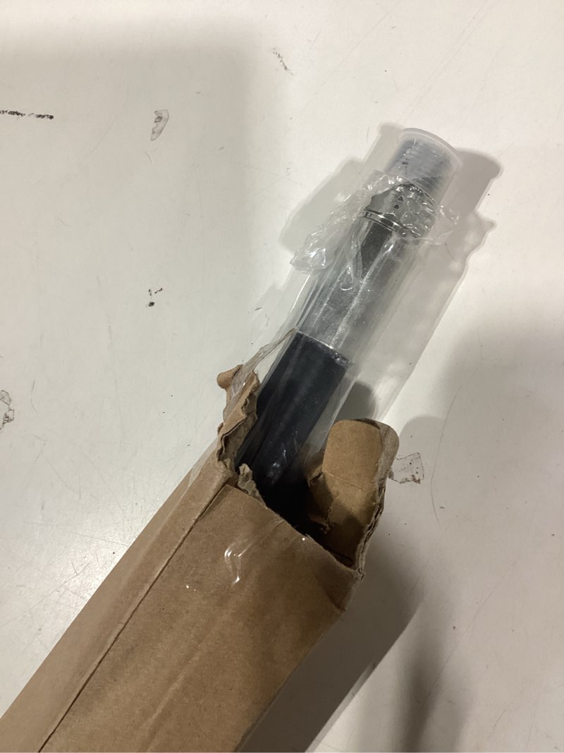 Condition photo showing Good Condition for haichy 15611-06-06-18 hydraulic hose 3/8" hydraulic hose with male npt x male npt, 18" long, 4785 psi 15611-06-06-18-g