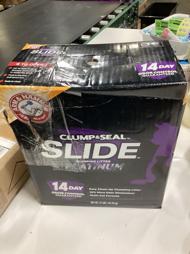 Condition photo showing New/Like New for ARM & HAMMER Clump & Seal SLIDE Platinum Multi-Cat Clumping Litter, Easy Clean, Superior Odor Control, 37 Lbs