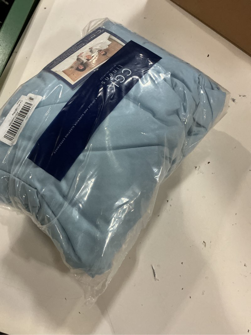Condition photo showing Good Condition for full size 4 piece sheet set - comfy breathable & cooling bed sheets set - hotel luxury bedding for women, men, kids, teens, boys & girls - deep pockets, soft and wrinkle free - oeko-tex - light blue 21 - baby blue full