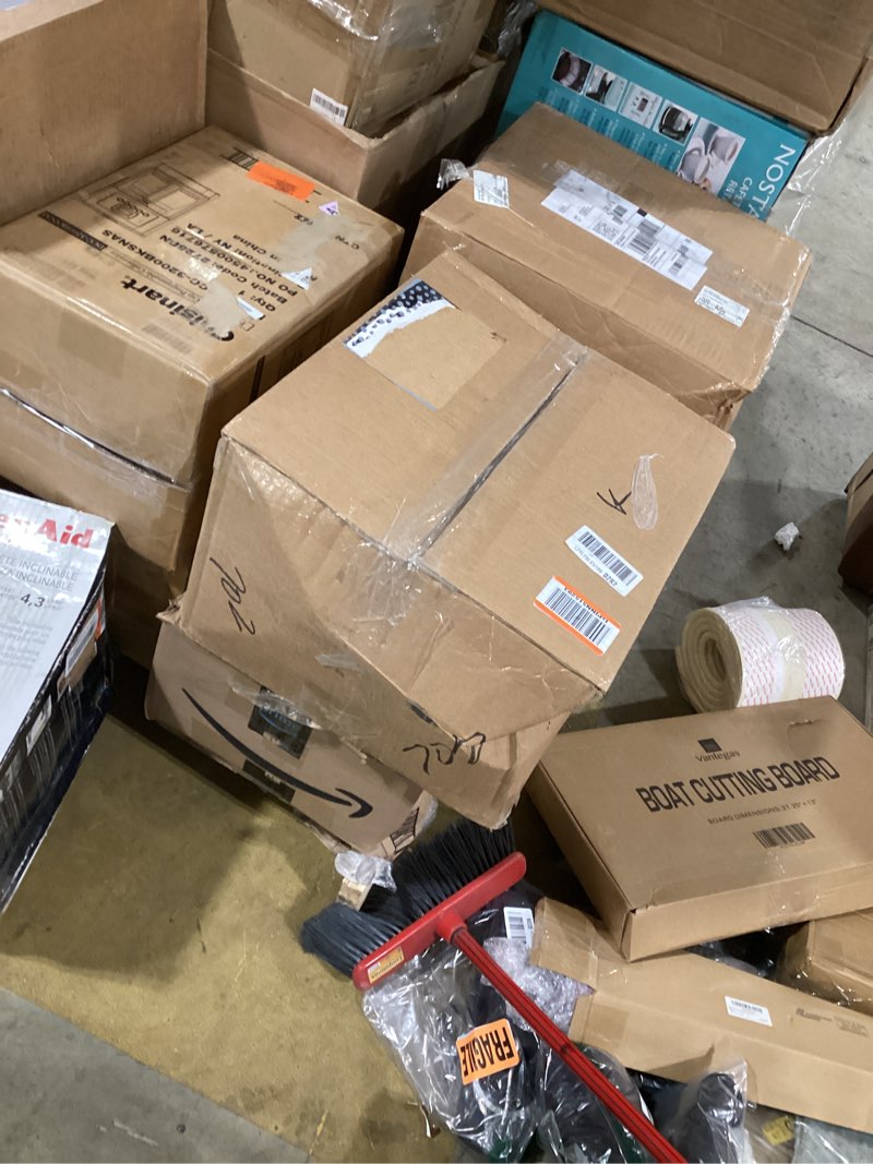 Nespresso Vertuo Coffee and Espresso Maker by De'Longhi, Piano Black