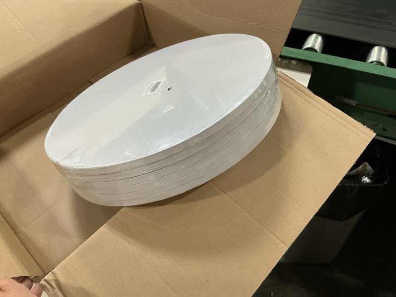 Condition photo showing New/Like New for 6 pcs cake drums 16 inch, 16inch drum, cake boards 16 inch round, 1/2" thick cardboard, sturdy circle, base para pastel cardboard base white cake boards for wedding 16 inch 6