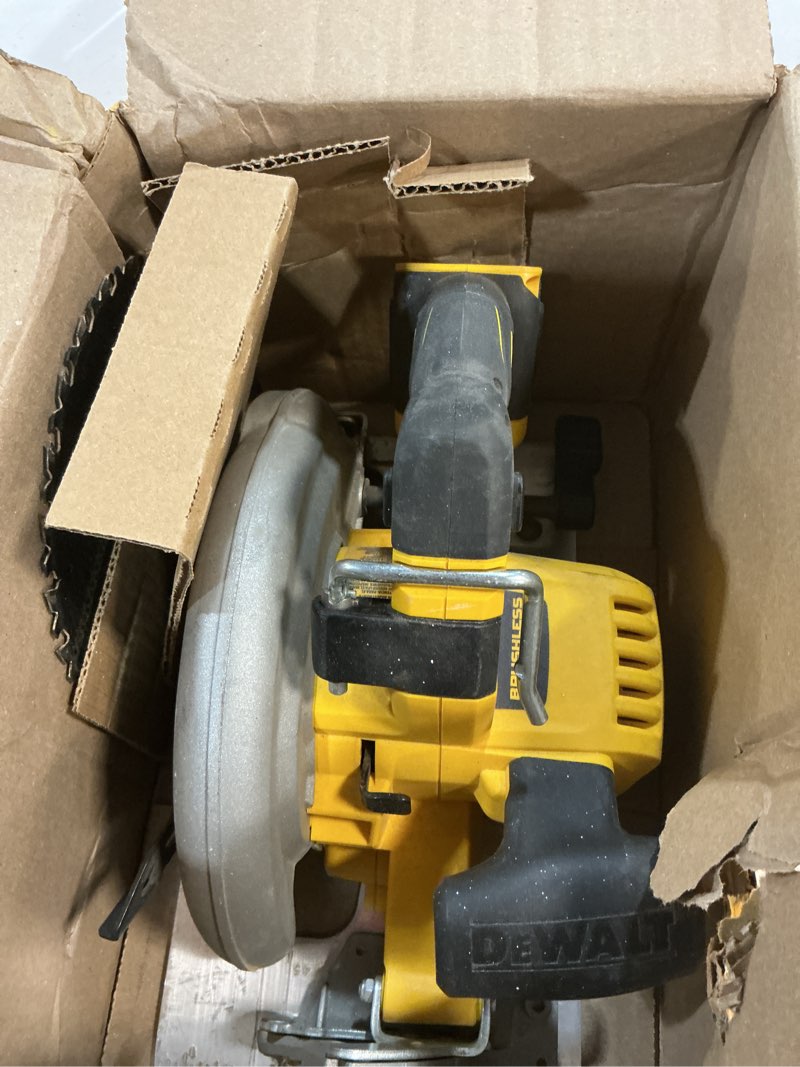 Condition photo showing Good Condition for dewalt 20v max circular saw, cordless sidewinder style portable, 6-1/2-inch blade, 5150 rpm, 0-50 degree bevel capability, battery not included (dcs391b) yellow 6-1/2 inches