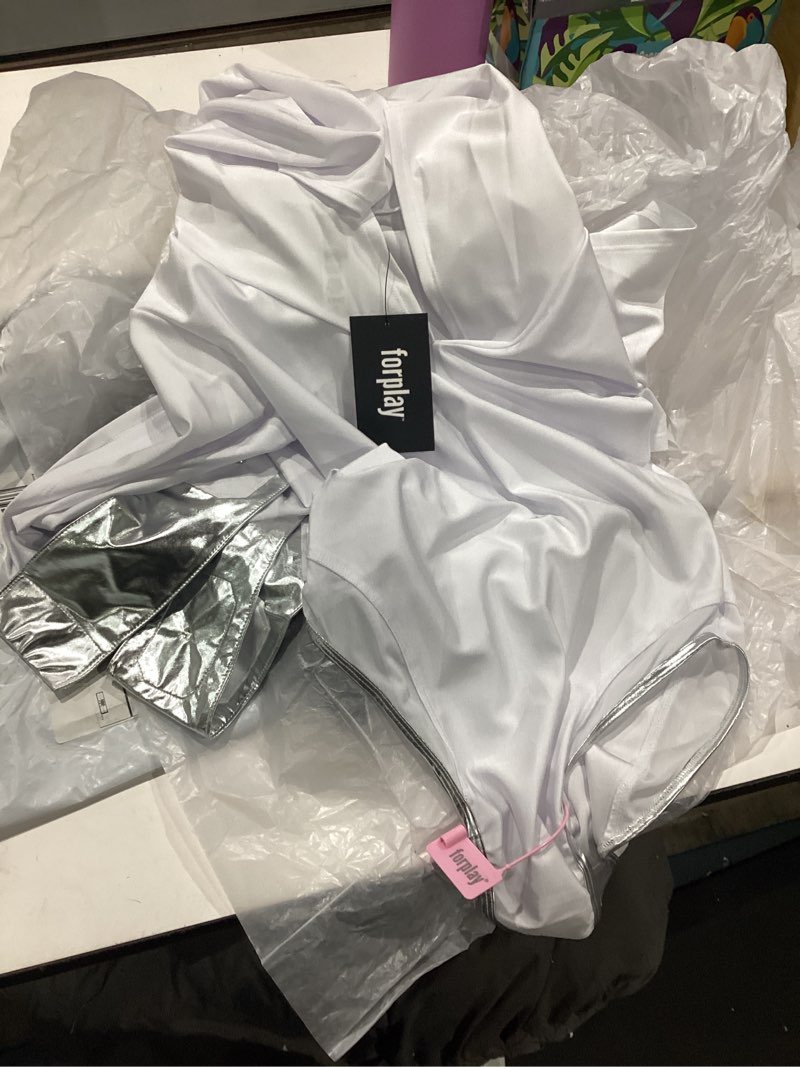 Condition photo showing New/Like New for forplay women's far away large-x-large white