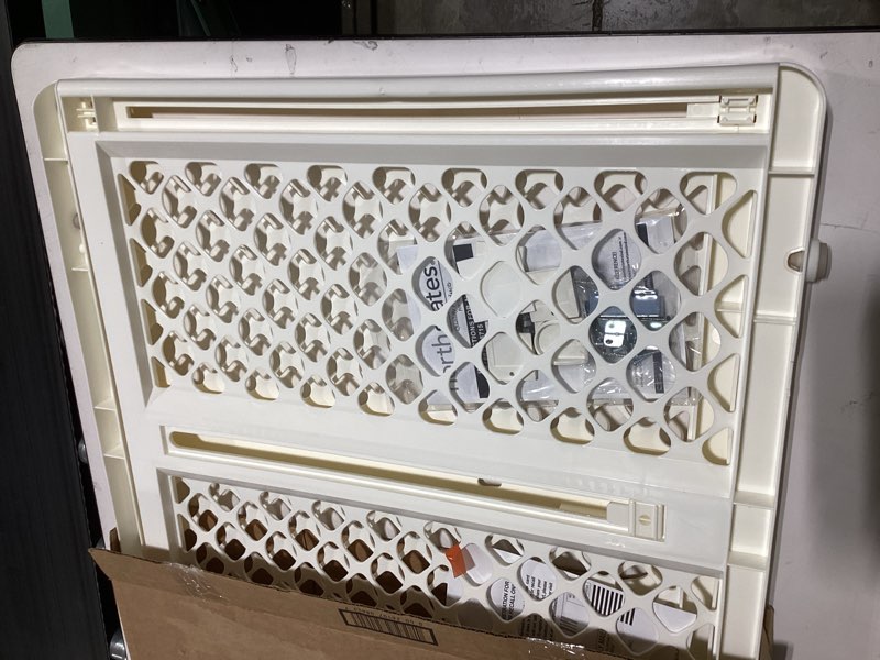 Condition photo showing New/Like New for toddleroo by north states - supergate ergo baby gate: plastic baby gate for stairs & doorways - adjustable indoor safety gate - made in usa - 26 to 42 inches wide - 26 inches tall - ivory