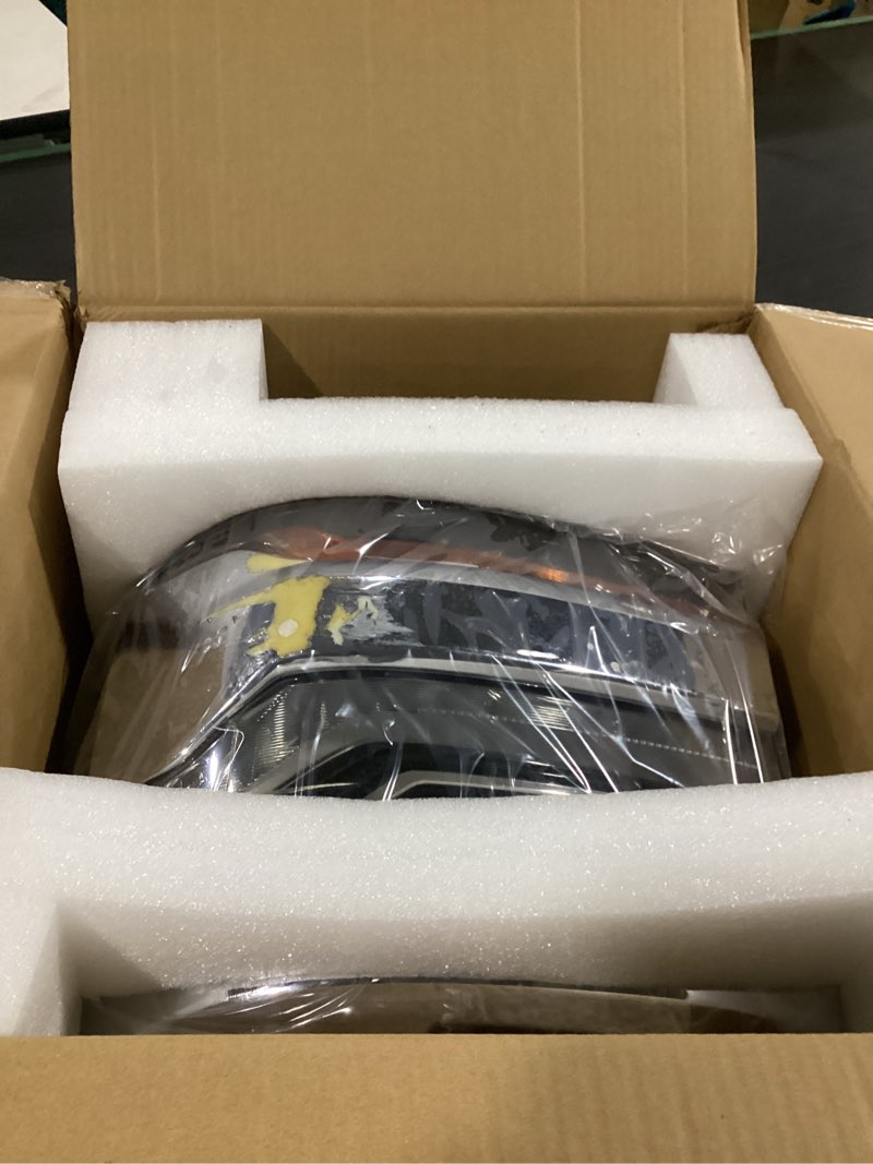 Condition photo showing As Is for lh chrome lamp 84388723 84181562 for chevy silverado 1500 lt/ls xenon hid