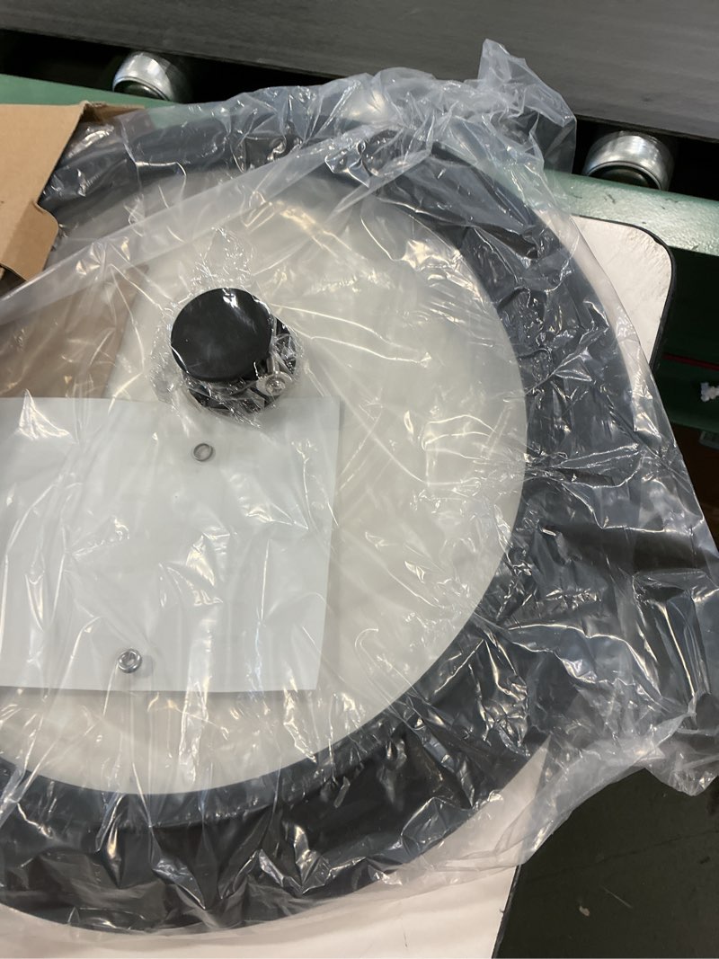 Condition photo showing Good Condition for Extra Large Universal Lid Fits 13", 14", 15" Cookware - Silicone Replacement Pan Lid for Pots, Pans, and Skillets - Tempered Glass Pot Lid Cover for Frying Pans, Cast Iron, CrockPot