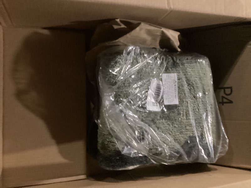 Condition photo showing Good Condition for Uphome Bathroom Runner Rug, Green Large Water Absorbent Cute Bath Mat Non Slip Washable, 24x60 Soft Irregular Shaped Shaggy Microfiber Bath Runner Rug for Floor, Bathtub, Bedroom Dark Green 24" x 60"