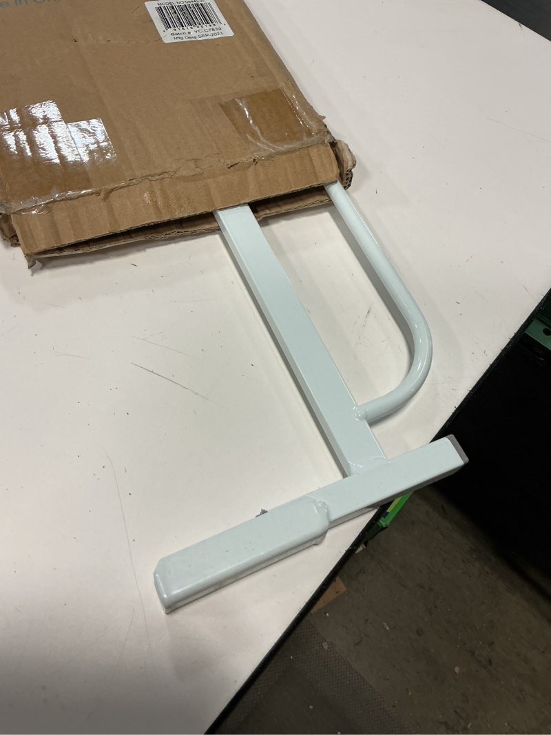 Condition photo showing As Is for carlson pet products 4-inch wide extension kit, (white) 4"