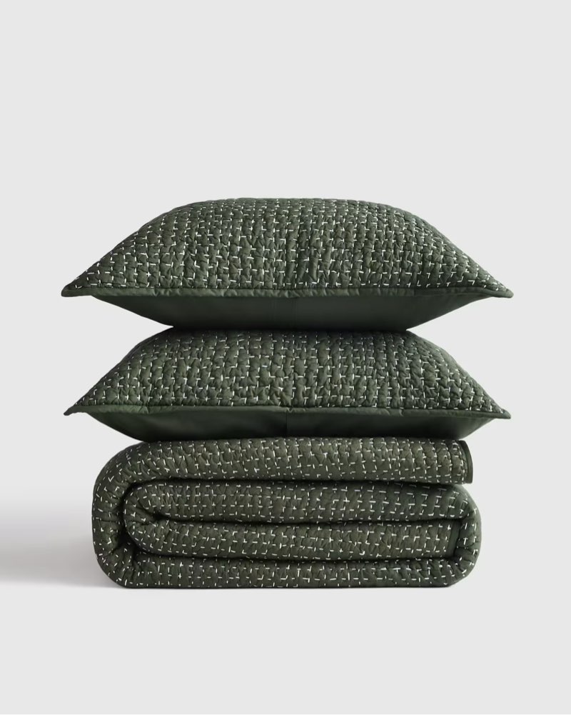 quince organic cotton hand stitched quilt set of 3 color pine size king/cal king 