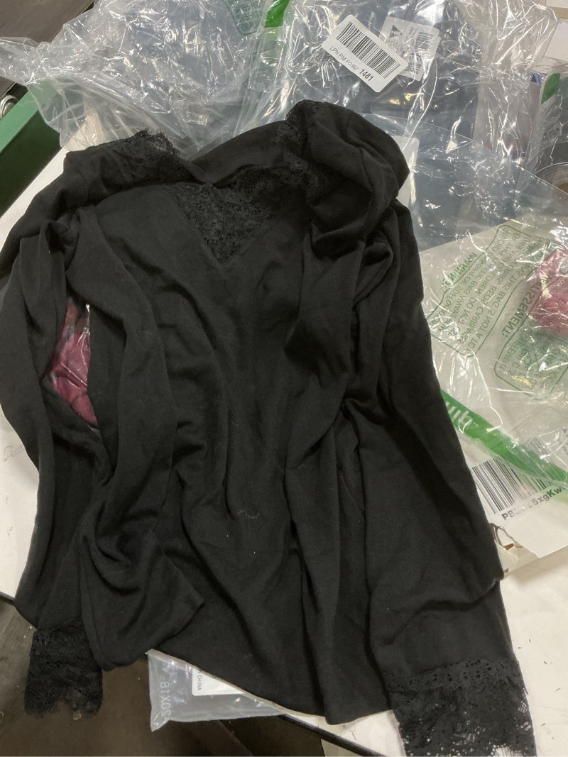 Condition photo showing Good Condition for SUUKSESS Cloud Cashmere Women Basic Tops V Neck Boat Neck Lace Long Sleeve Shirt Small 01-black