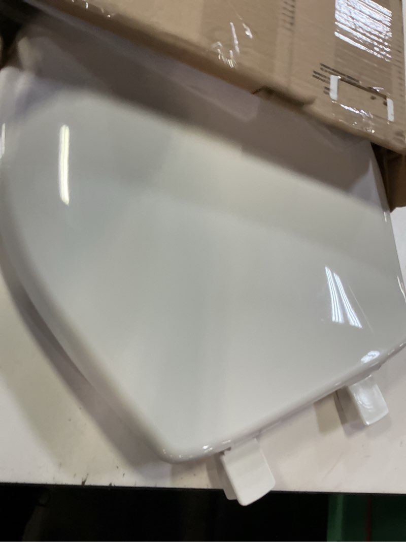 Condition photo showing Good Condition for bemis 730slec slow close toilet seat, easy clean hinges and durable plastic seat, made in usa, round, white
