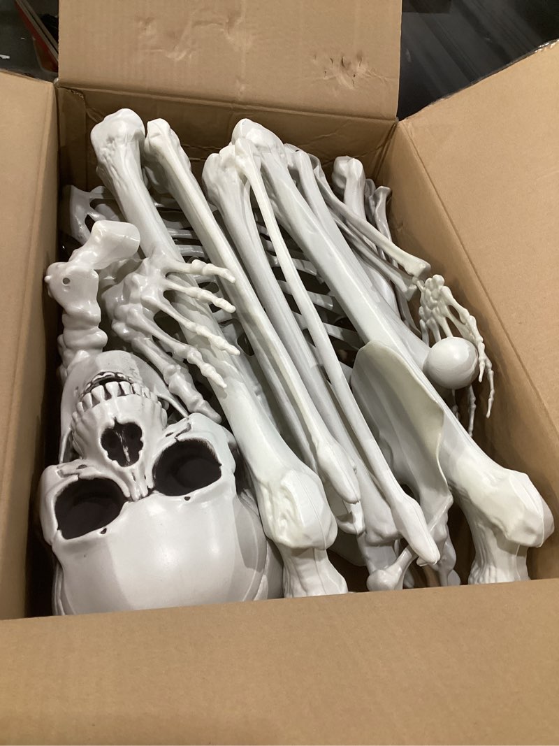 Condition photo showing Good Condition for 7.9ft/240cm giant skeleton halloween skeleton life size skeleton posable skeleton full body realistic bones with movable joints for halloween outdoor indoor decorations