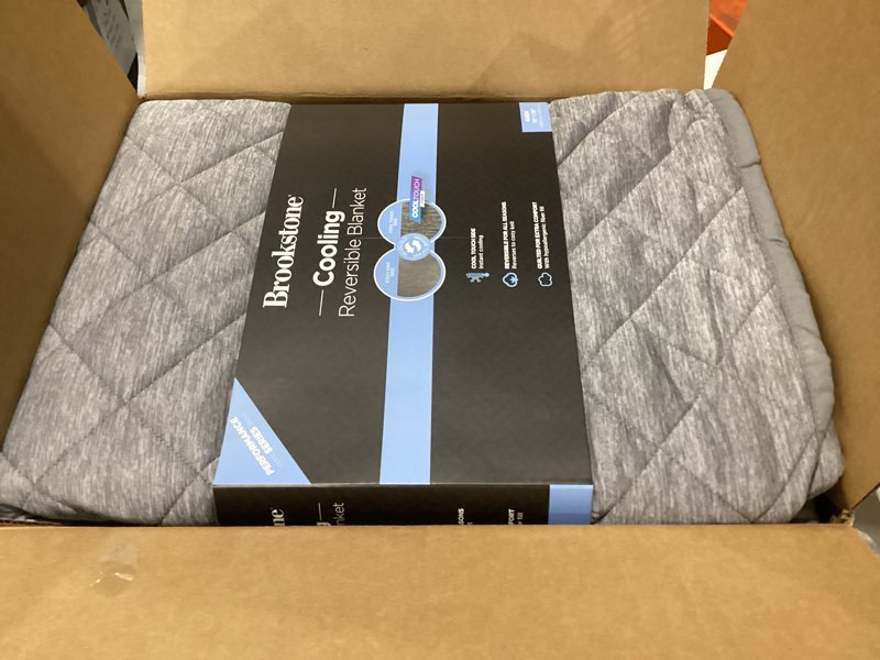 Condition photo showing New/Like New for brookstone cooling blanket queen size – cooling down alternative blanket for hot sleepers, reversible cool touch fiber, quilted, lightweight, charcoal queen charcoal