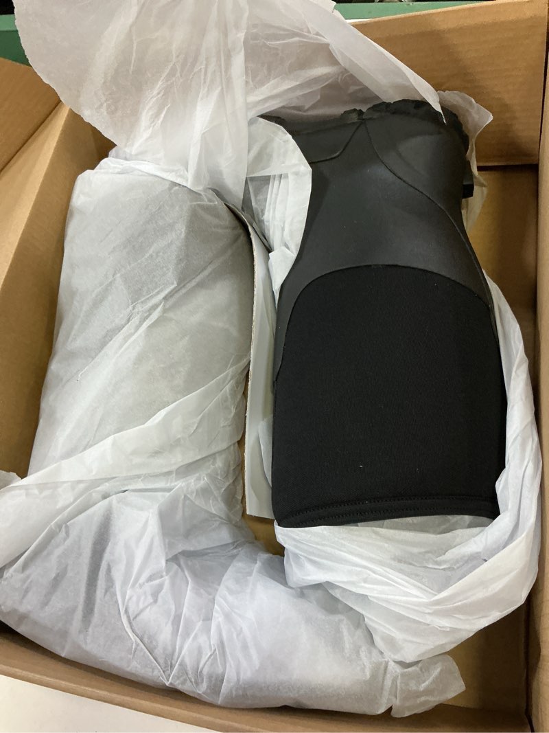 Condition photo showing New/Like New for bogs mens classic high boot black 1