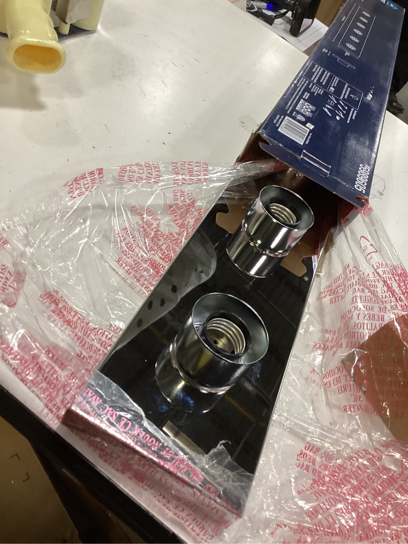 Condition photo showing As Is for 6-Light Vanity Light Luz para tocador de 6 luces