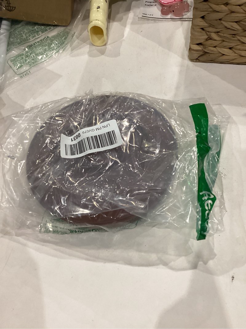 Condition photo showing New/Like New for carlisle foodservice products 047528 stackable tortilla server w/lid, 7-1/4" / 2", lennox brown