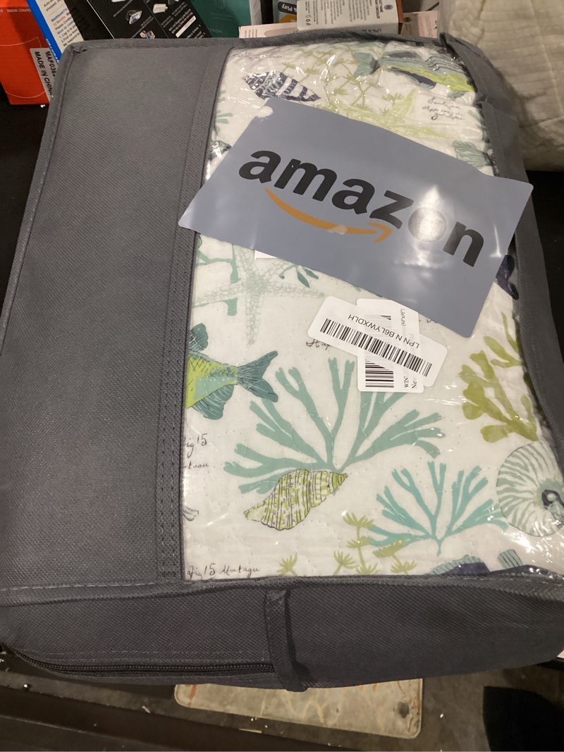 Condition photo showing New/Like New for winlife cotton coastal quilt bedding set queen size, reversible aqua beach quilt lightweight ocean sea comforter tropical bedspread coverlet with 2 pillow shams for all seasons (90''x98'') aqua fishes full/queen