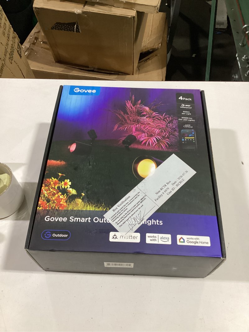 Condition photo showing Good Condition for govee smart outdoor spotlight