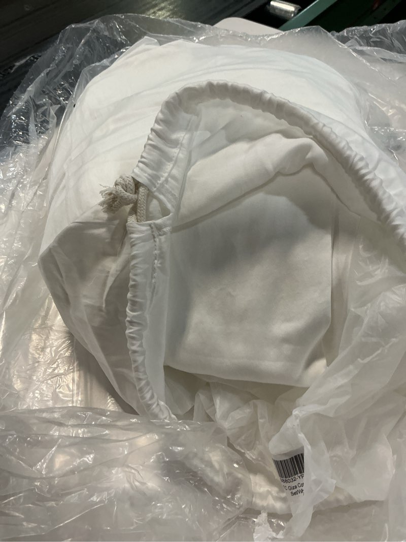 Condition photo showing Good Condition for signature giza cotton sateen sheet set, queen, white