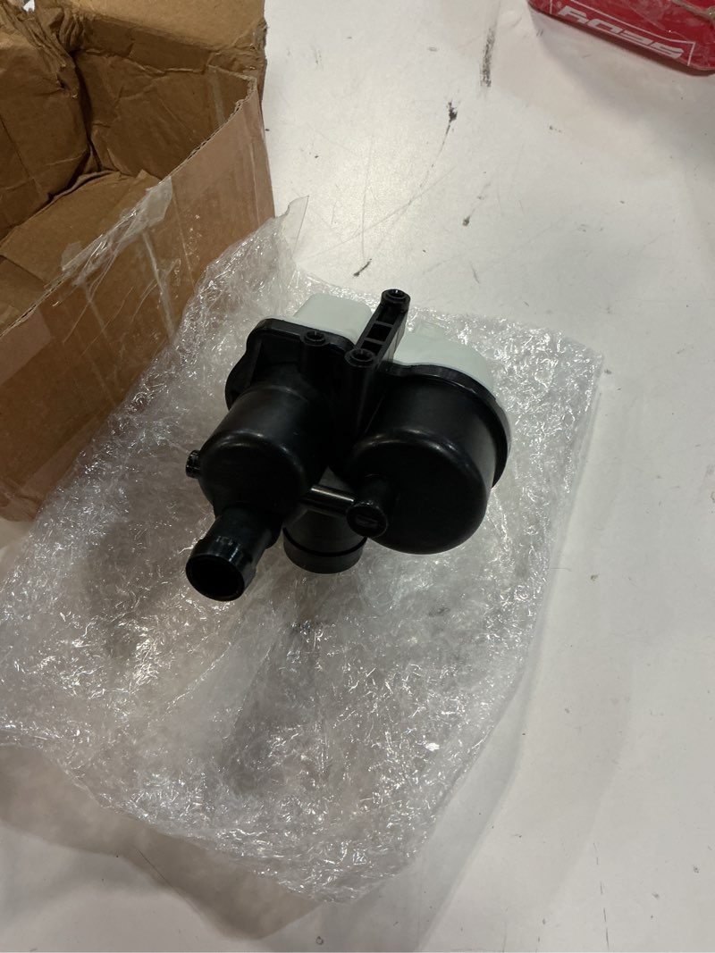 Condition photo showing Good Condition for purge control valve compatible with land rover lr174757 206222022 wtr500030