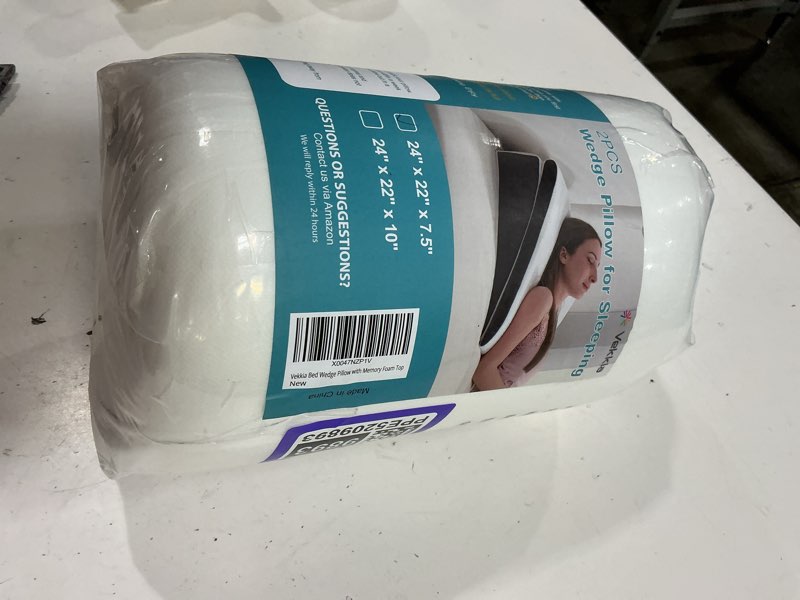 Condition photo showing New/Like New for vekkia 2pcs wedge pillow for sleep apnea,wedge pillow for acid reflux,independent memory foam for sleeping,back pain,gerd,heartburn,snoring,triangle elevated pillow for after surgery/leg/neck 24''x22''x7.5''