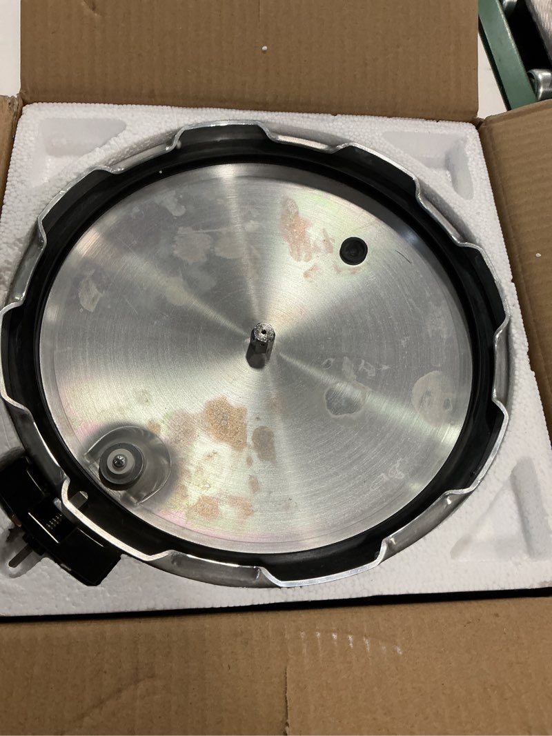 Condition photo showing Good Condition for Presto 01264 6-Quart Aluminum Pressure Cooker, Silver 6 Quarts Cooker