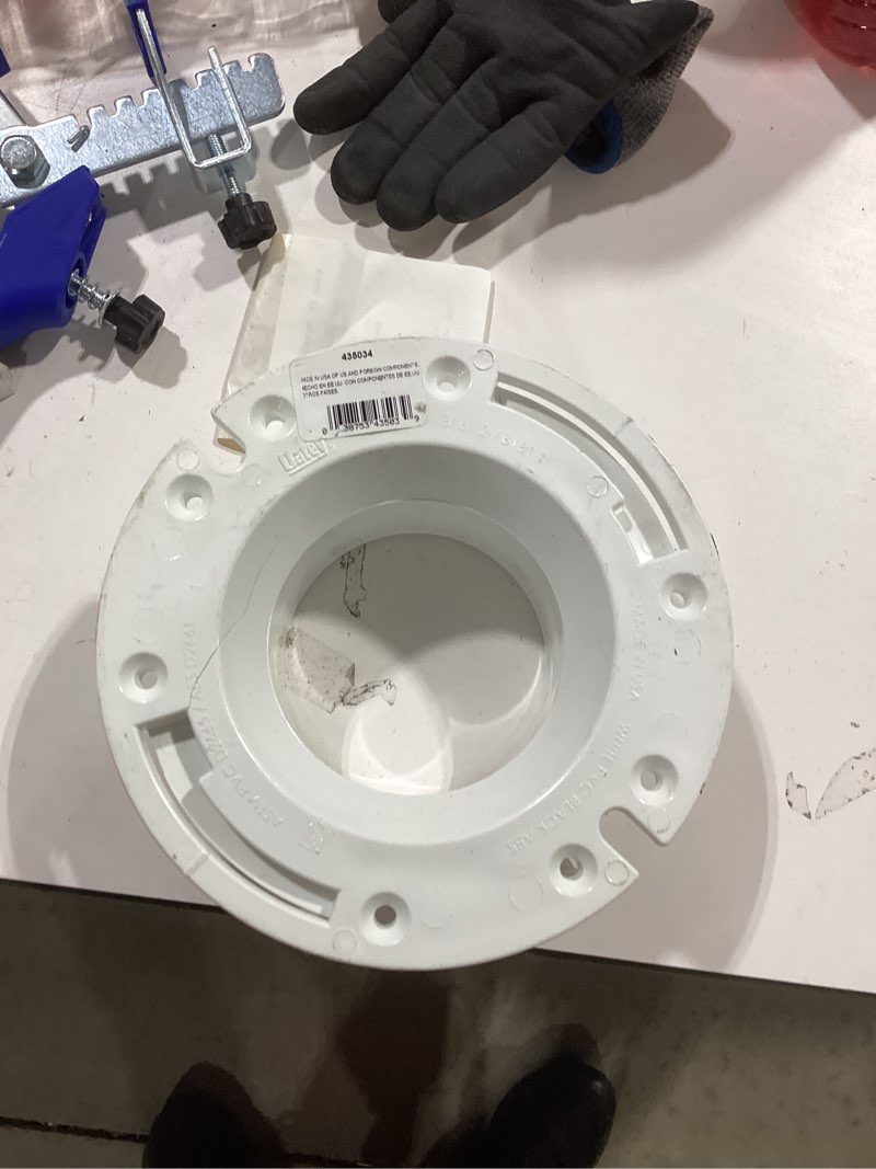 oatey 3 in. or 4 in. pvc closet flange with plastic ring without test cap, white