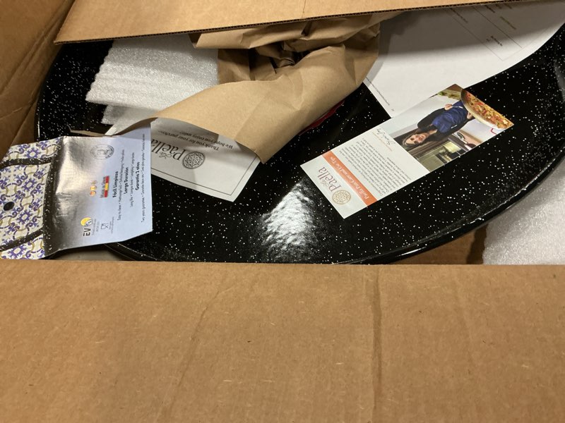 Condition photo showing Good Condition for Paelluxe Paella Pan – Enamelled, No-Rust Steel Skillet – Easy-to-Clean Pan for Propane & Gas Burners