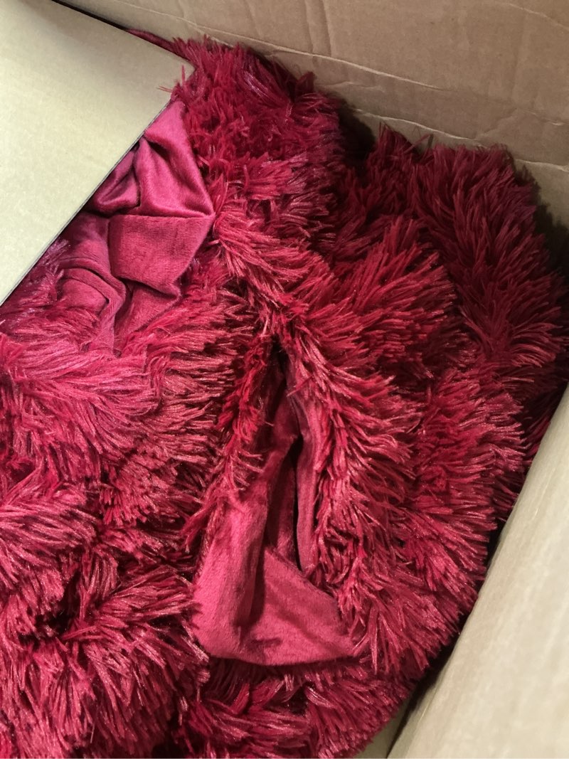 Condition photo showing As Is for MEGO Luxury Shaggy Faux Fur Duvet Cover Set, Ultra Soft 3 PCS Fluffy Comforter Cover, Fuzzy Bedding Set King Size Quilt Cover(1 Plush Furry Duvet Cover + 2 Pillowcases), Zipper Closure(King, Red) King Red