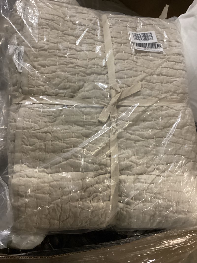 Condition photo showing Good Condition for european linen cotton stitch quilt natural full/queen