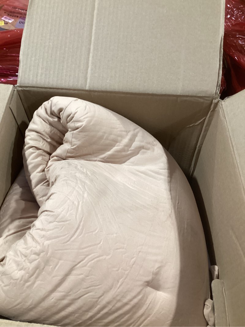 Condition photo showing As Is for Japanese Floor Futon Mattress Twin Size 39"x 80", Foldable Bed Mattress, Portable Tatami Mat Sleeping Pad, Folding Futon Cushion, Roll Up Floor Lounger for Guest Room Dormitory (Khaki) Khaki Twin XL(80"L x 39"W x 2.56"Th)