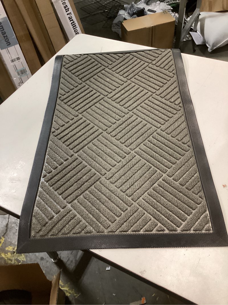 Condition photo showing Good Condition for ( 2 pack) Front Door Mat, Door mat Indoor Entrance,Non Slip Welcome mat,Durable Natural Rubber Outdoor mat,Easy to Clean,for Entry Rug,Patio,High Traffic Areas (29.5\" x 17.7\", Grey) 1'6\" x 2'6\" (Rectangular) Grey Square